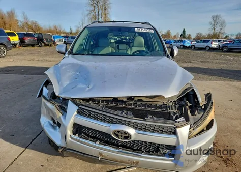 2010 Toyota Rav4 Limited z USA, uszkodzony, nr VIN JTMYK4DV0AD004053